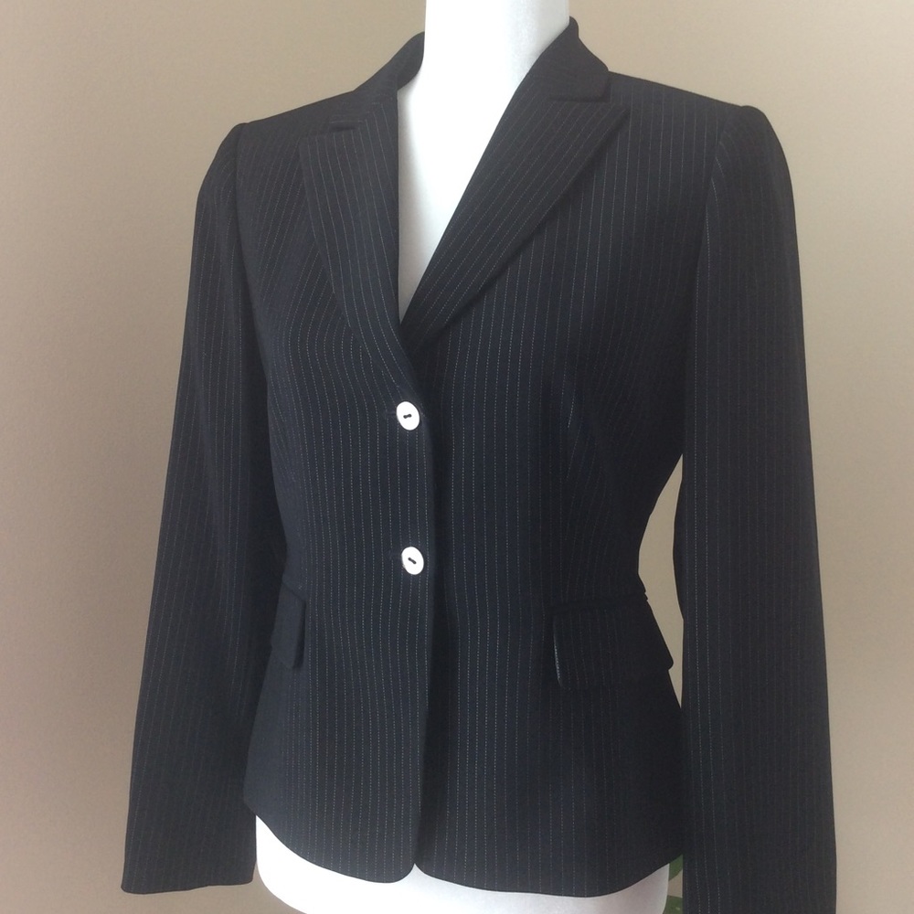 4P Tahari Arthur S. Levine blazer
